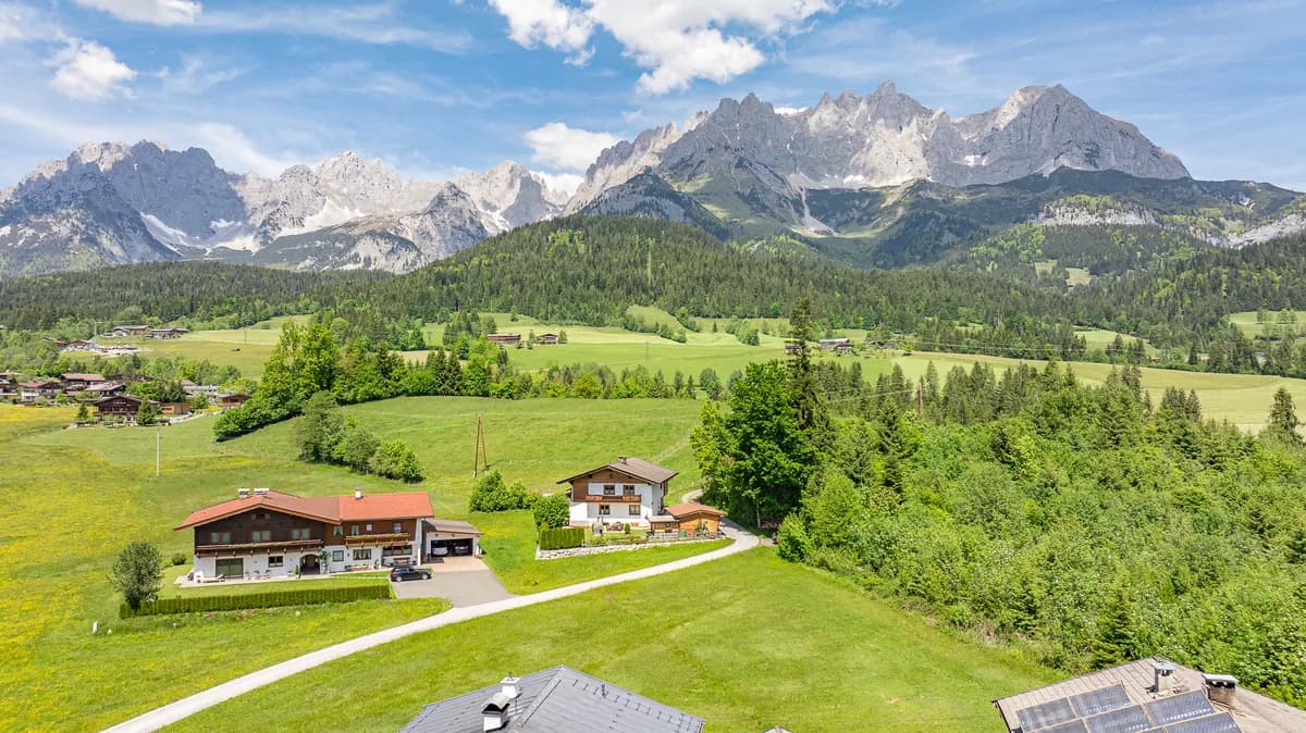 Grundstück kaufen in Kitzbühel – 1 560 m², € 3.900.000 – Bild 2 von 17