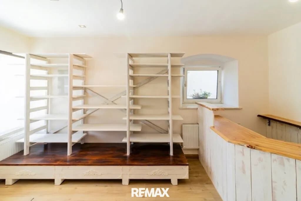 2-Zimmer-Gewerbeimmobilie mieten in Freistadt – 54 m², € 480 – Bild 2 von 12