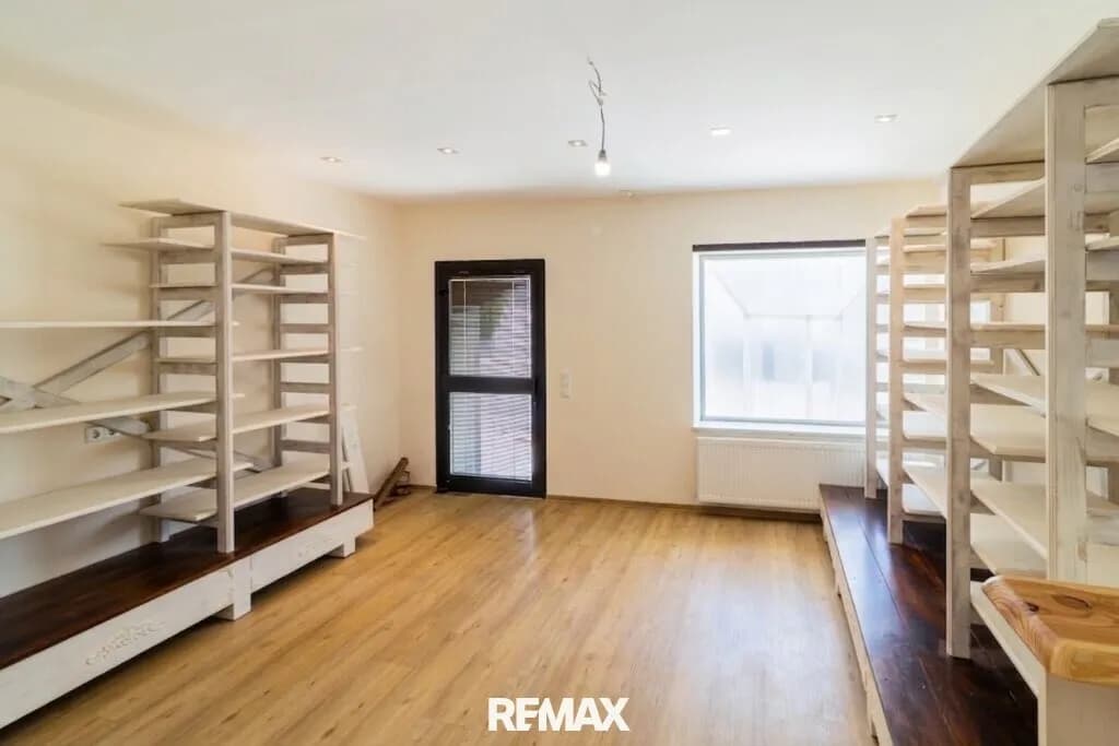 2-Zimmer-Gewerbeimmobilie mieten in Freistadt – 54 m², € 480 – Bild 5 von 12