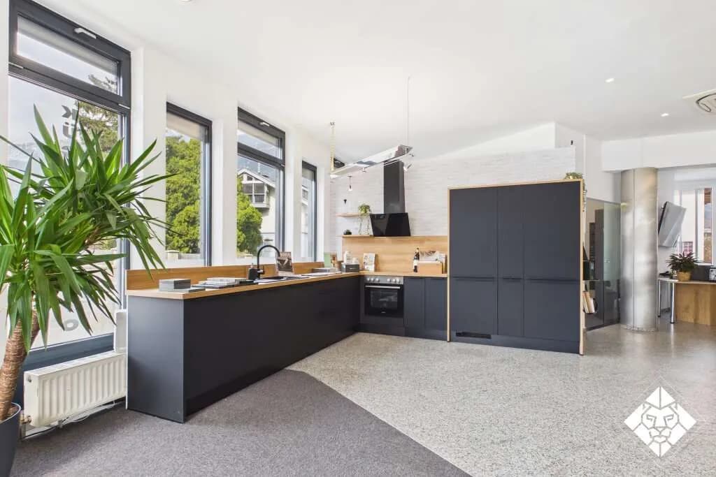 6-Zimmer-Gewerbeimmobilie kaufen in Schwaz – 232 m², € 659.000 – Bild 4 von 10