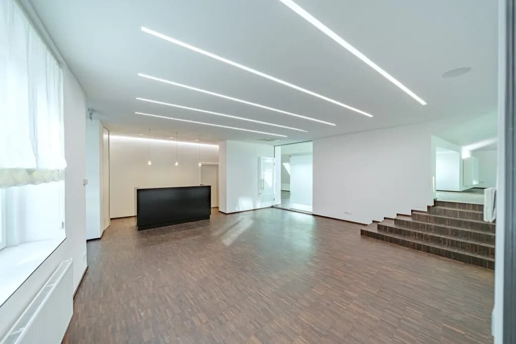 6-Zimmer-Gewerbeimmobilie mieten in Wien – 556 m², € 13.223 – Bild 5 von 21