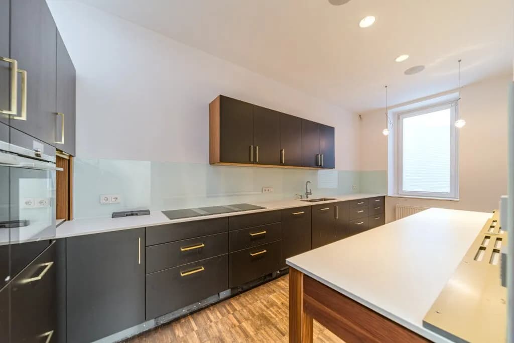 6-Zimmer-Gewerbeimmobilie mieten in Wien – 556 m², € 13.223 – Bild 17 von 21