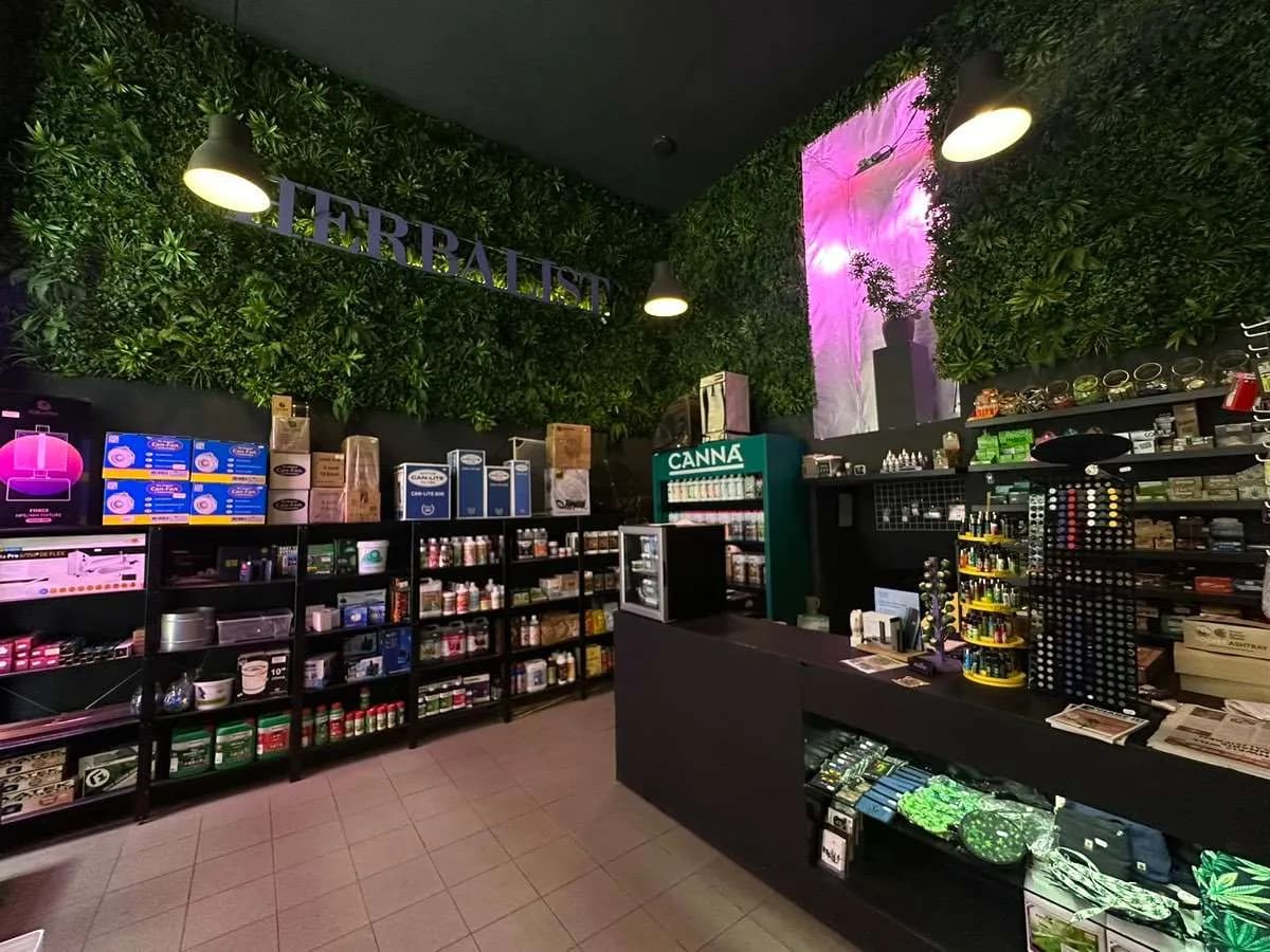 Gewerbeimmobilie kaufen in Wien – 90 m², € 49.000