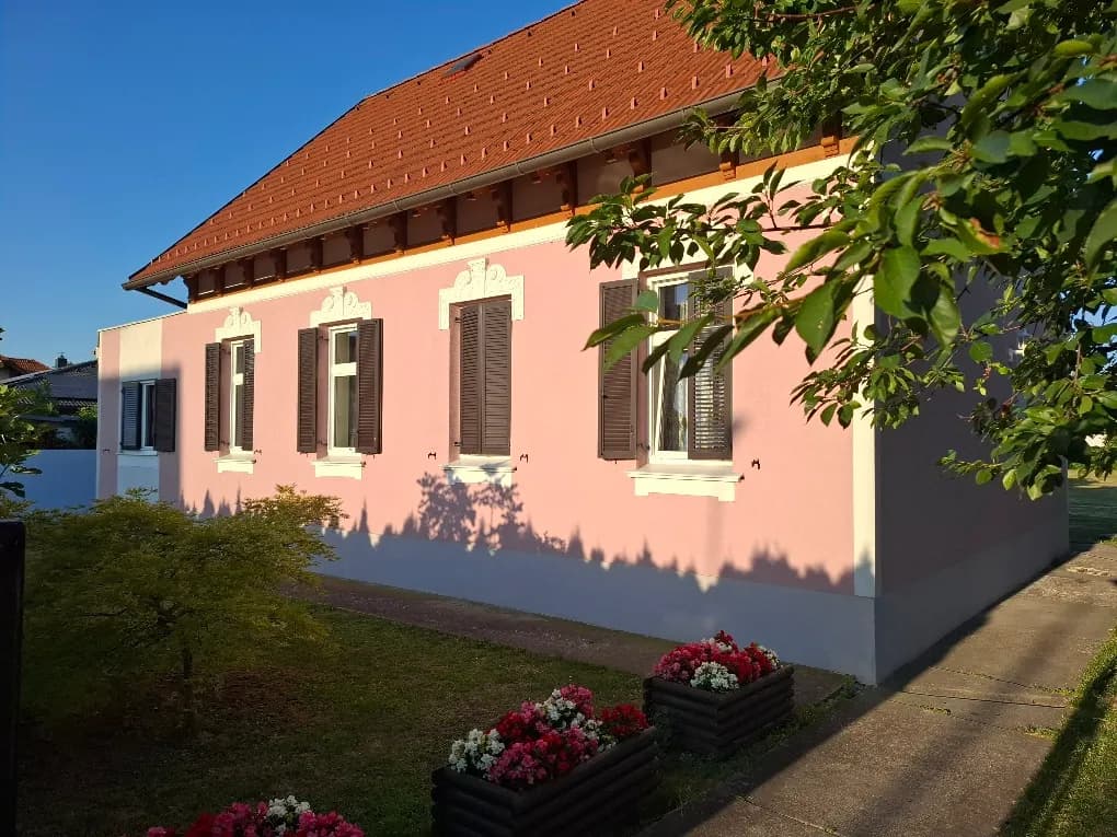 7-Zimmer-Haus kaufen in Neunkirchen – 170 m², € 349.000 – Bild 1 von 10