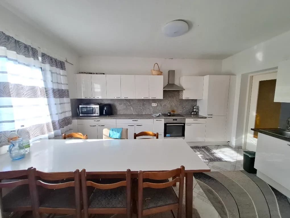 7-Zimmer-Haus kaufen in Neunkirchen – 170 m², € 349.000 – Bild 4 von 10