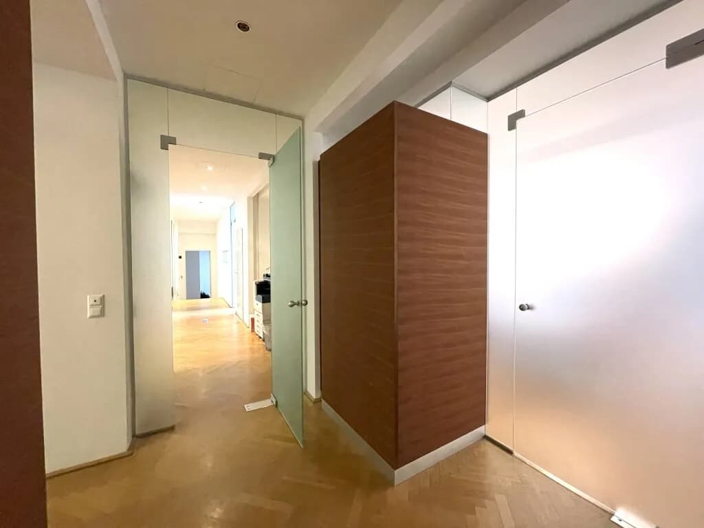 6-Zimmer-Gewerbeimmobilie mieten in Wien – 231 m², € 3.996 – Bild 17 von 20