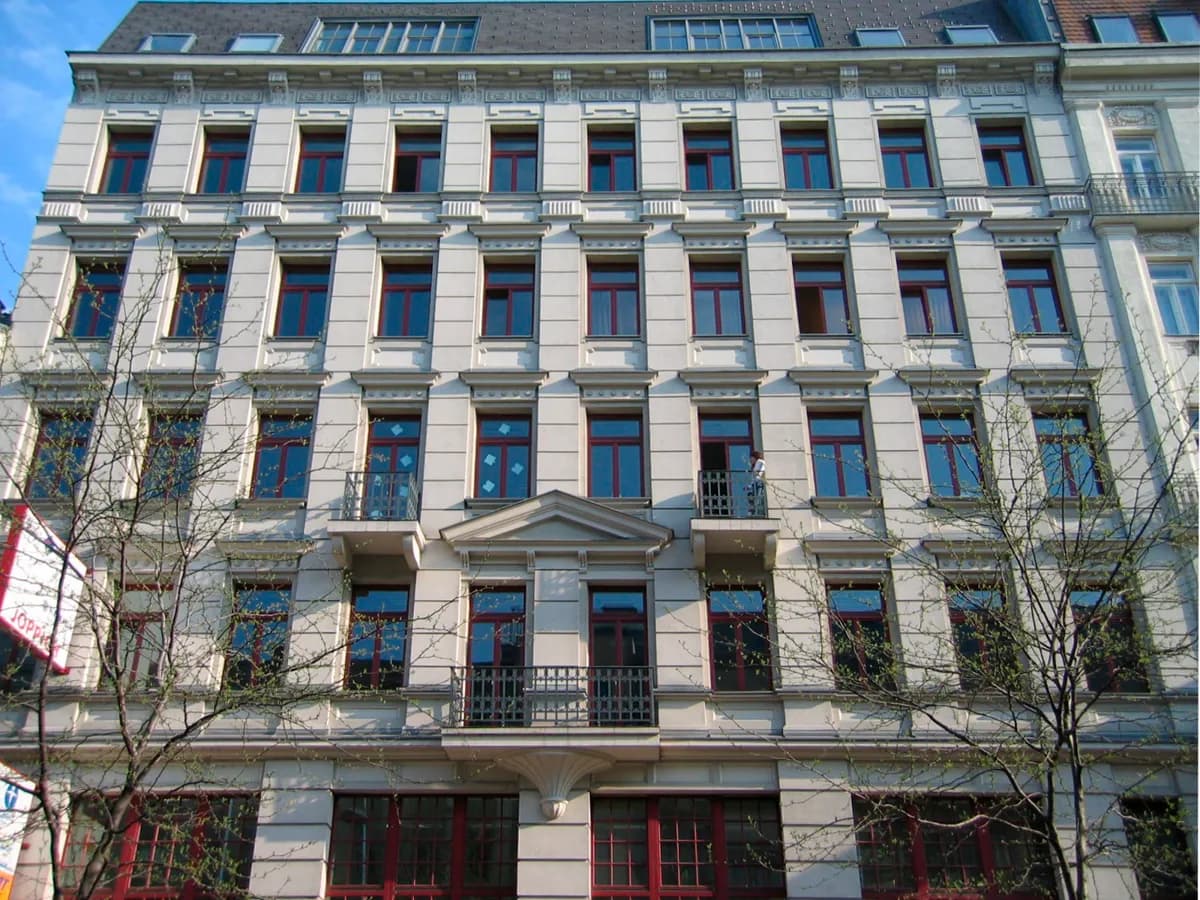 Gewerbeimmobilie mieten in Wien – 91 m², € 25