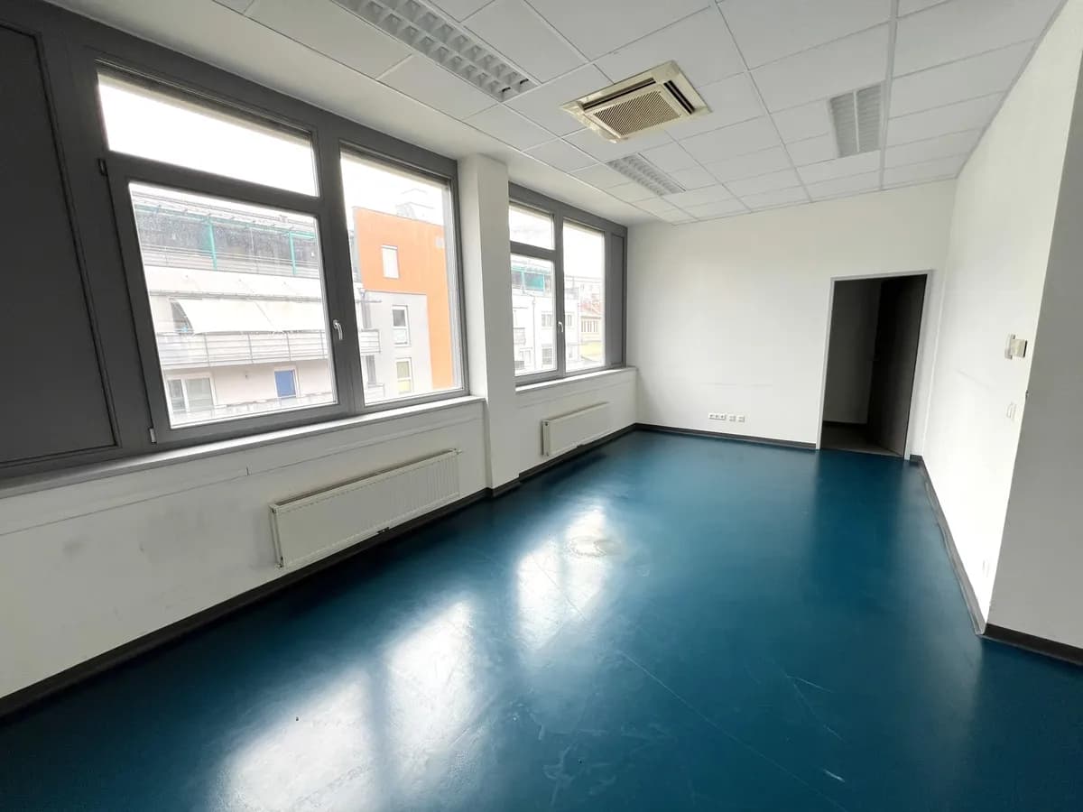 Gewerbeimmobilie mieten in Graz – 448 m², € 12