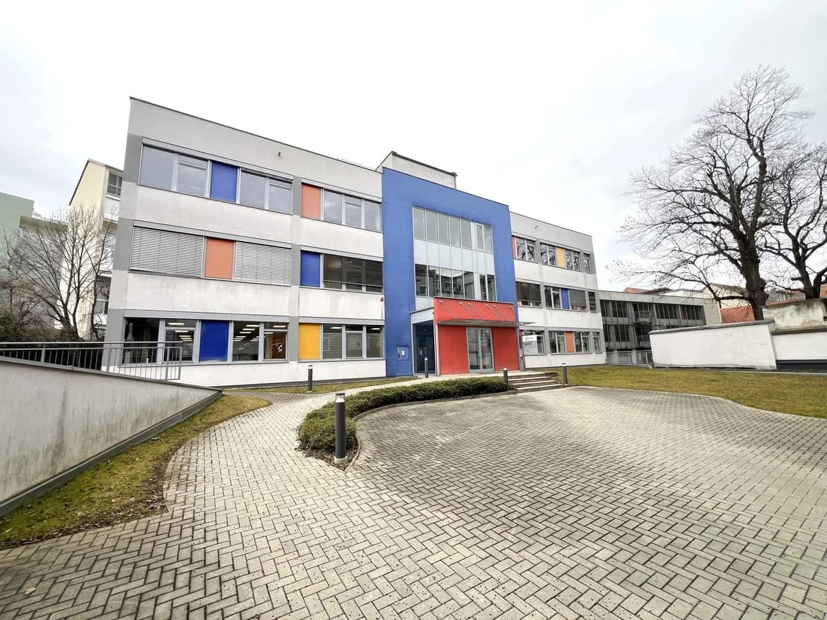 Gewerbeimmobilie mieten in Graz – 448 m², € 12 – Bild 4 von 5