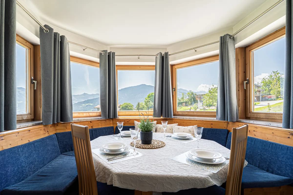 4-Zimmer-Wohnung mieten in Kitzbühel – 155 m², € 2.740 – Bild 8 von 12