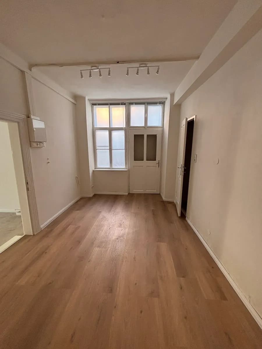 2-Zimmer-Gewerbeimmobilie mieten in Baden – 58 m², € 790 – Bild 5 von 6