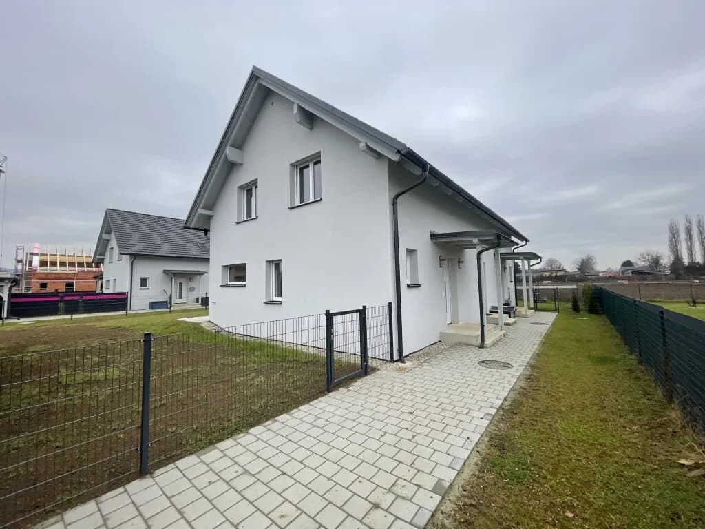 3-Zimmer-Haus mieten in Leibnitz – 97,97 m², € 1.593