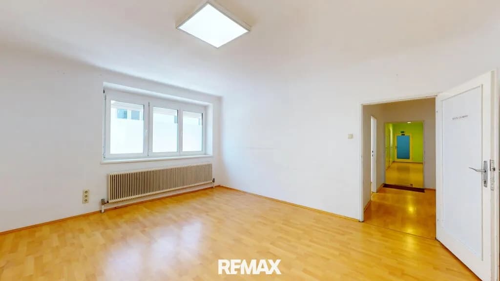 8-Zimmer-Gewerbeimmobilie mieten in Wien – 219 m², € 3.209 – Bild 1 von 21