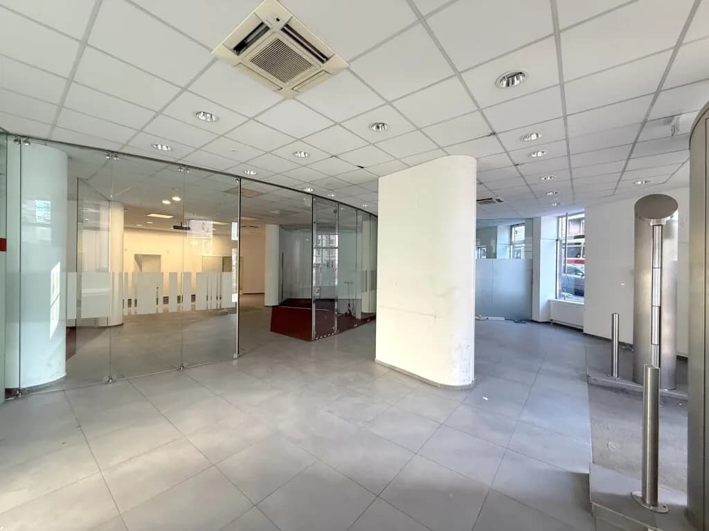 9-Zimmer-Gewerbeimmobilie mieten in Wien – 292 m², € 6.850 – Bild 2 von 13