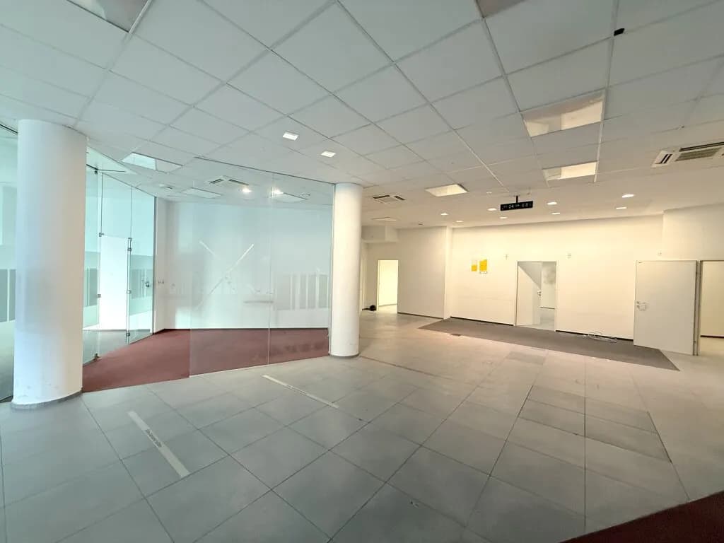 9-Zimmer-Gewerbeimmobilie mieten in Wien – 292 m², € 6.850 – Bild 7 von 13