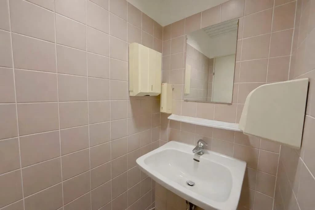 9-Zimmer-Gewerbeimmobilie mieten in Wien – 292 m², € 6.850 – Bild 10 von 13