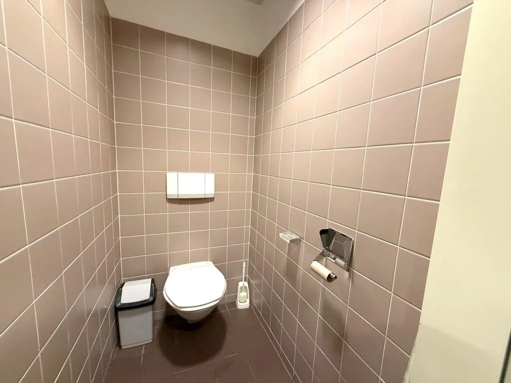 9-Zimmer-Gewerbeimmobilie mieten in Wien – 292 m², € 6.850 – Bild 11 von 13