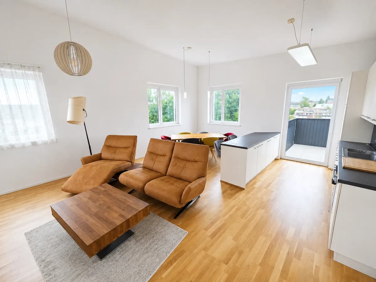 4-Zimmer-Wohnung mieten in Graz – 110 m², € 1.996 – Bild 2 von 12