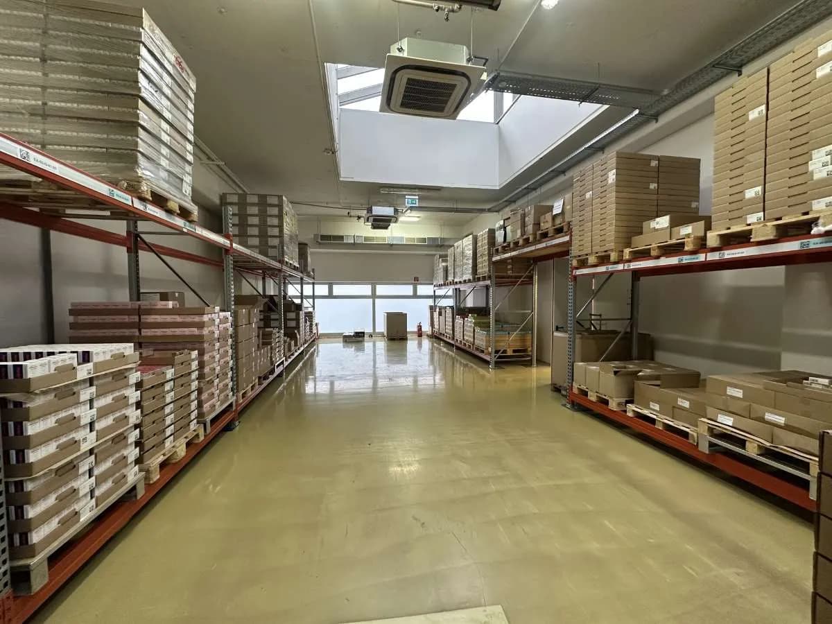 Gewerbeimmobilie mieten in Wien – 576 m², € 5.328 – Bild 3 von 8