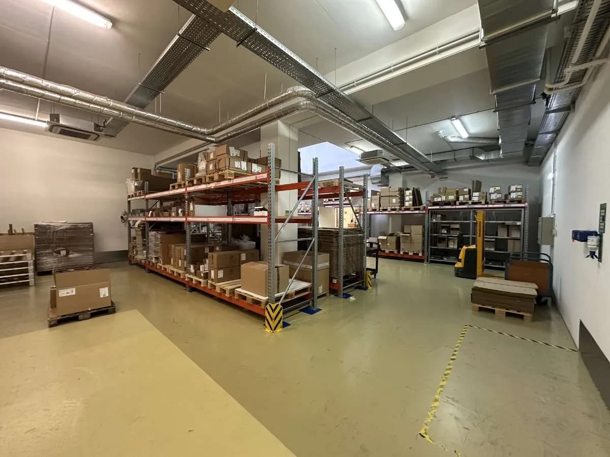 Gewerbeimmobilie mieten in Wien – 576 m², € 5.328 – Bild 6 von 8