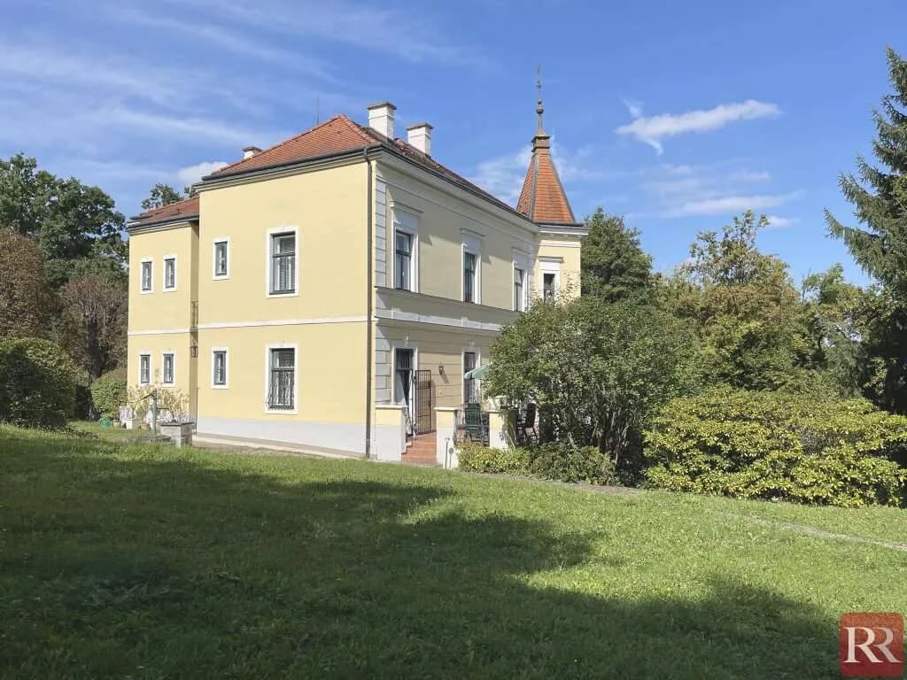 11-Zimmer-Immobilie kaufen in Krems Land – 260,7 m², € 843.000 – Bild 1 von 42