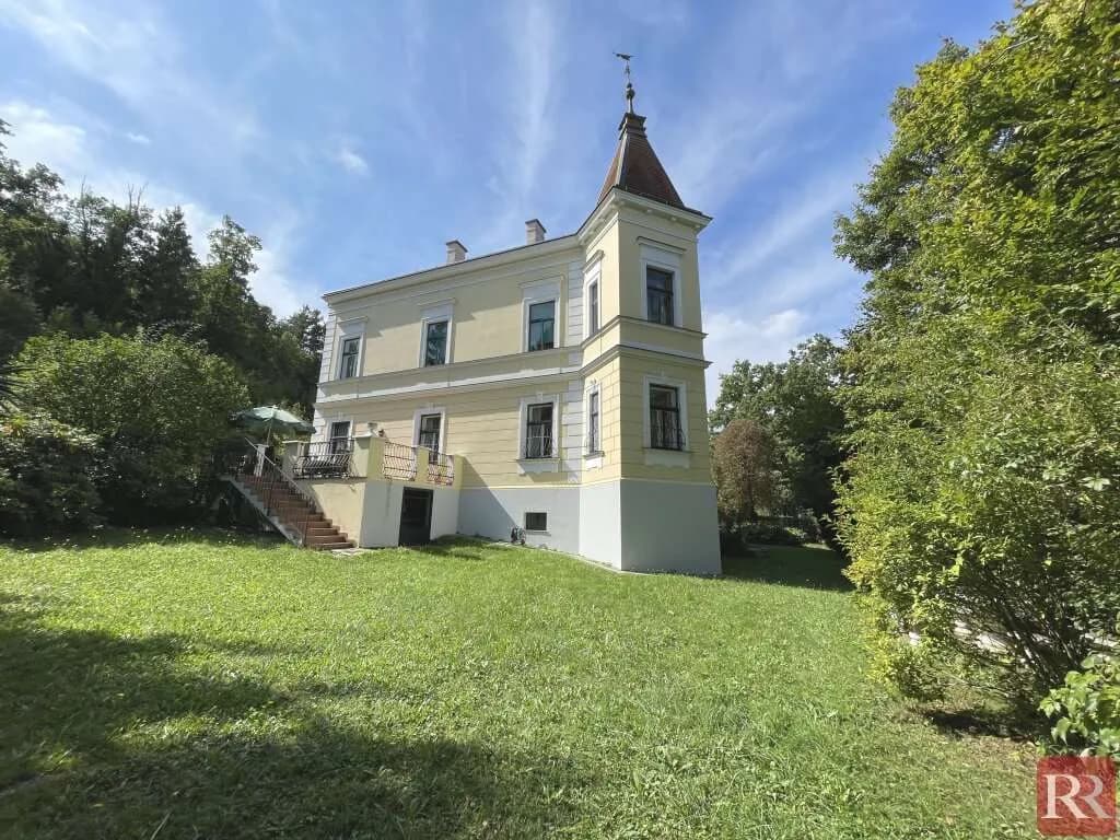 11-Zimmer-Immobilie kaufen in Krems Land – 260,7 m², € 843.000 – Bild 2 von 42