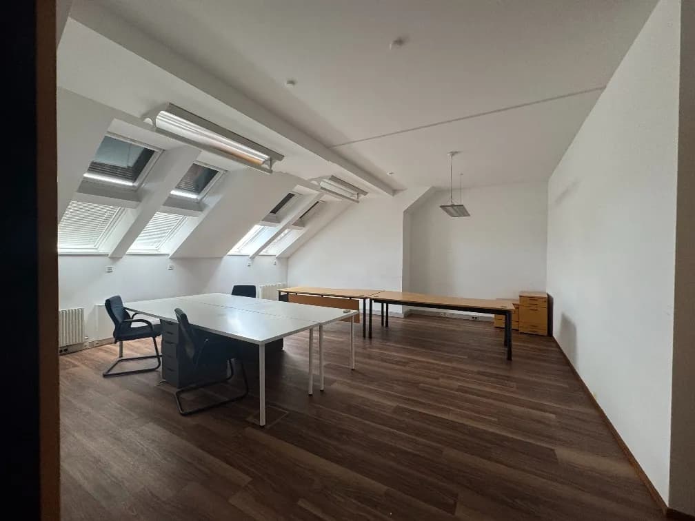 15-Zimmer-Gewerbeimmobilie mieten in Graz – 452 m², € 11 – Bild 14 von 26