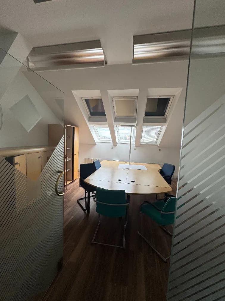15-Zimmer-Gewerbeimmobilie mieten in Graz – 452 m², € 11 – Bild 19 von 26