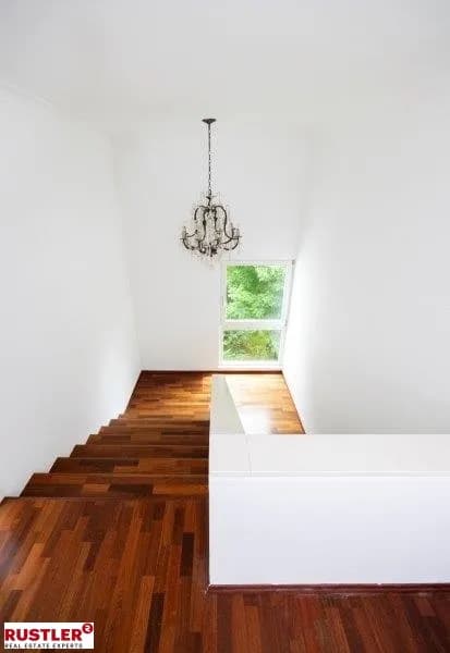 6-Zimmer-Wohnung kaufen in Innsbruck – 242,5 m², € 1.655.000 – Bild 18 von 19