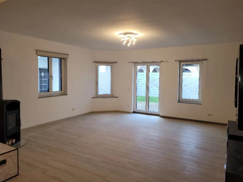 Wohnung mieten in Sankt Pölten Land – 127 m², € 992
