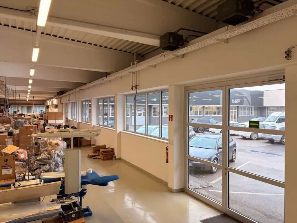 Gewerbeimmobilie mieten in Linz – 1 820 m², € 17.530 – Bild 3 von 11