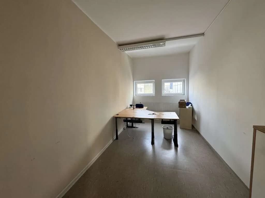 Gewerbeimmobilie mieten in Linz – 1 820 m², € 17.530 – Bild 9 von 11