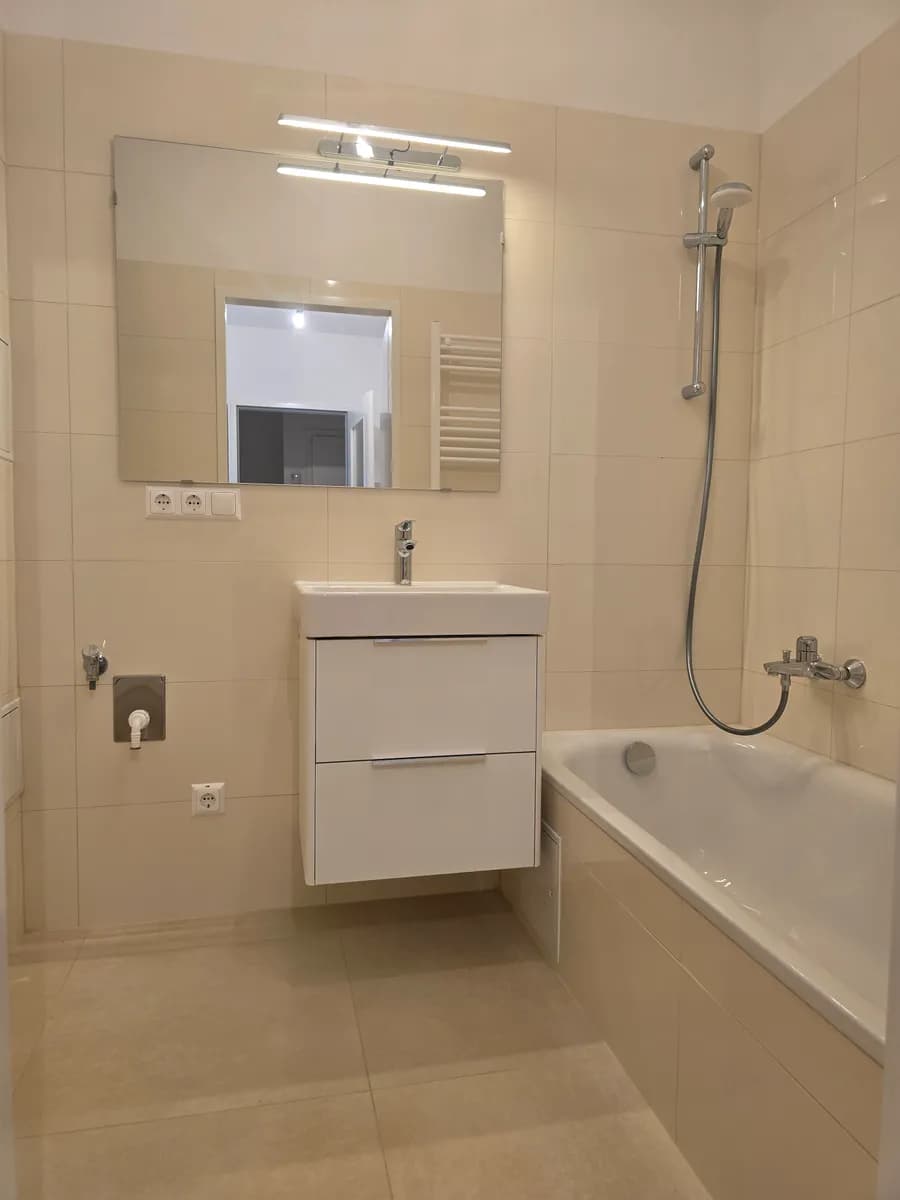 2-Zimmer-Wohnung mieten in Baden – 50 m², € 940 – Bild 7 von 10