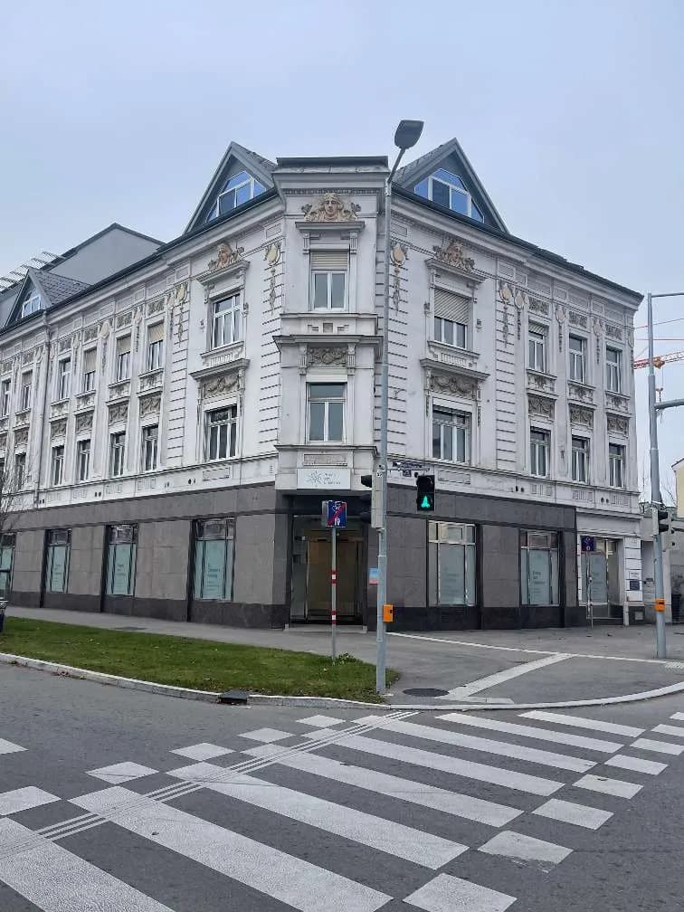 5-Zimmer-Gewerbeimmobilie mieten in Sankt Pölten – 220 m², € 8 – Bild 2 von 24