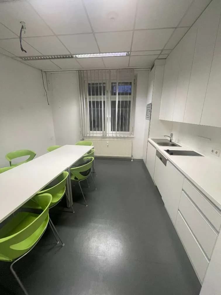 5-Zimmer-Gewerbeimmobilie mieten in Sankt Pölten – 220 m², € 8 – Bild 9 von 24