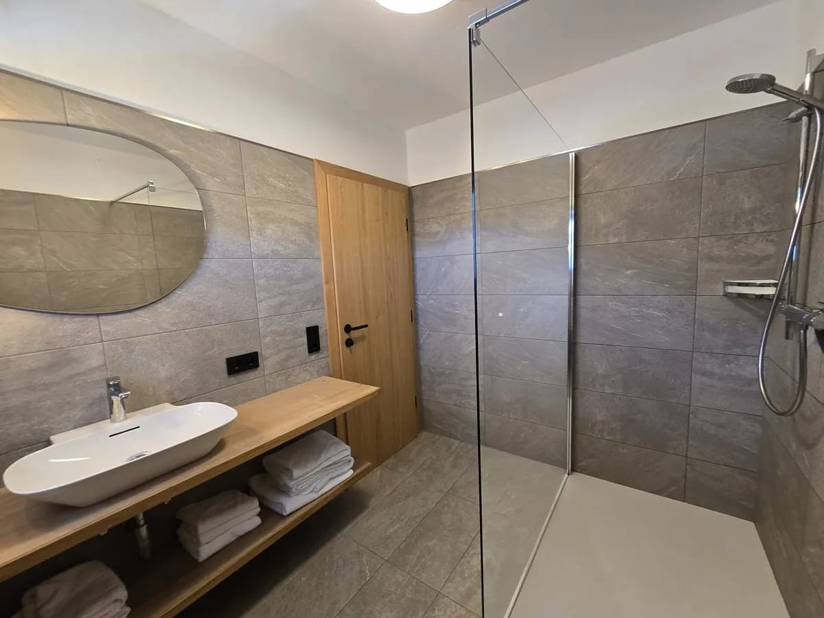 8-Zimmer-Gewerbeimmobilie kaufen in Kitzbühel – 158 m², € 790.000 – Bild 10 von 28