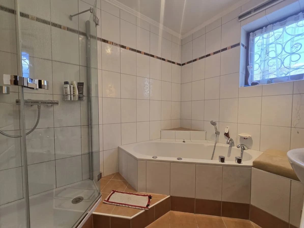 8-Zimmer-Gewerbeimmobilie kaufen in Kitzbühel – 158 m², € 790.000 – Bild 27 von 28