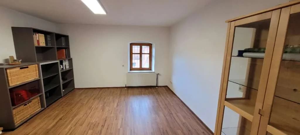 7-Zimmer-Immobilie mieten in Linz Land – 250 m², € 2.499 – Bild 15 von 22