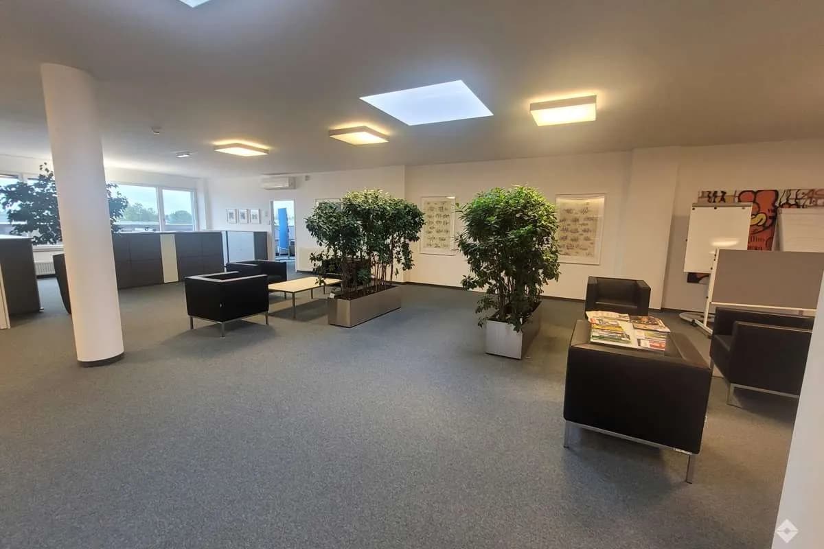Gewerbeimmobilie mieten in Salzburg Stadt – 3 598 m², € 56.376 – Bild 2 von 11