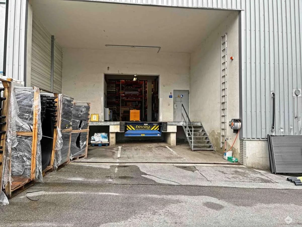 Gewerbeimmobilie mieten in Salzburg-Umgebung – 2 420 m², € 12.960 – Bild 4 von 4