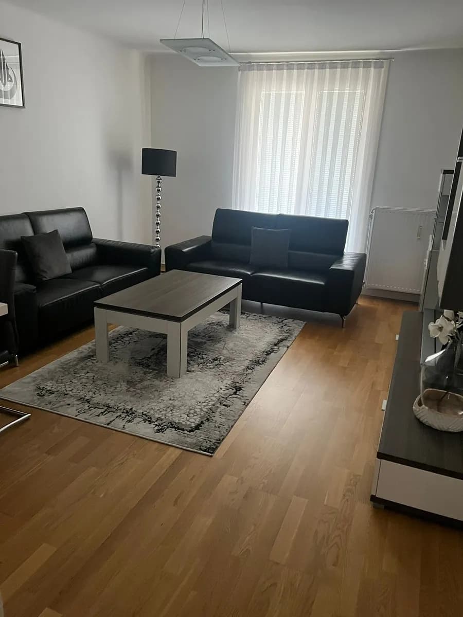 4-Zimmer-Wohnung mieten in Wien – 89 m², € 893 – Bild 1 von 20
