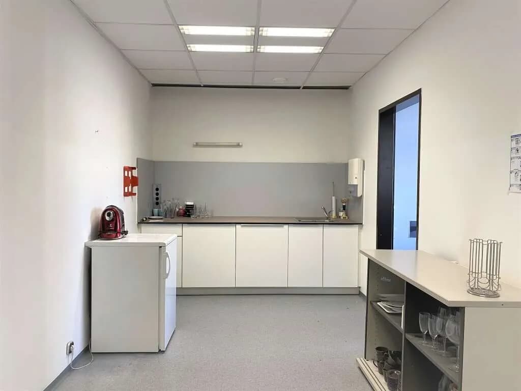11-Zimmer-Gewerbeimmobilie mieten in Graz – 380 m², € 5.320 – Bild 3 von 16