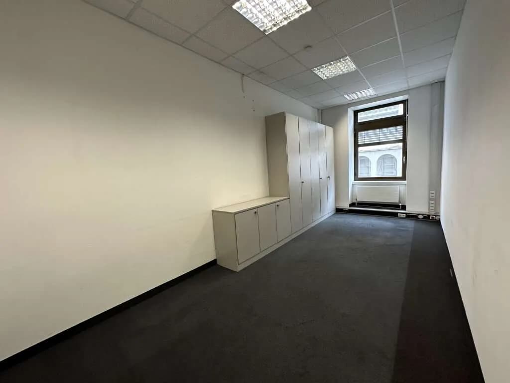 11-Zimmer-Gewerbeimmobilie mieten in Graz – 380 m², € 5.320 – Bild 4 von 16