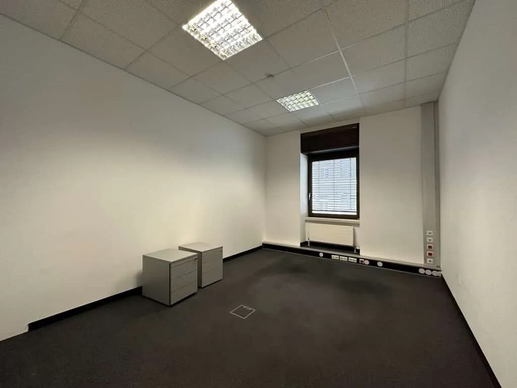 11-Zimmer-Gewerbeimmobilie mieten in Graz – 380 m², € 5.320 – Bild 8 von 16