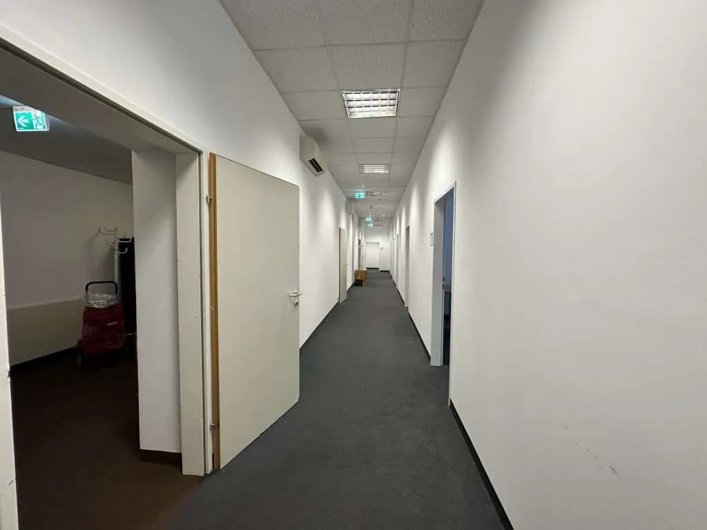 11-Zimmer-Gewerbeimmobilie mieten in Graz – 380 m², € 5.320 – Bild 10 von 16