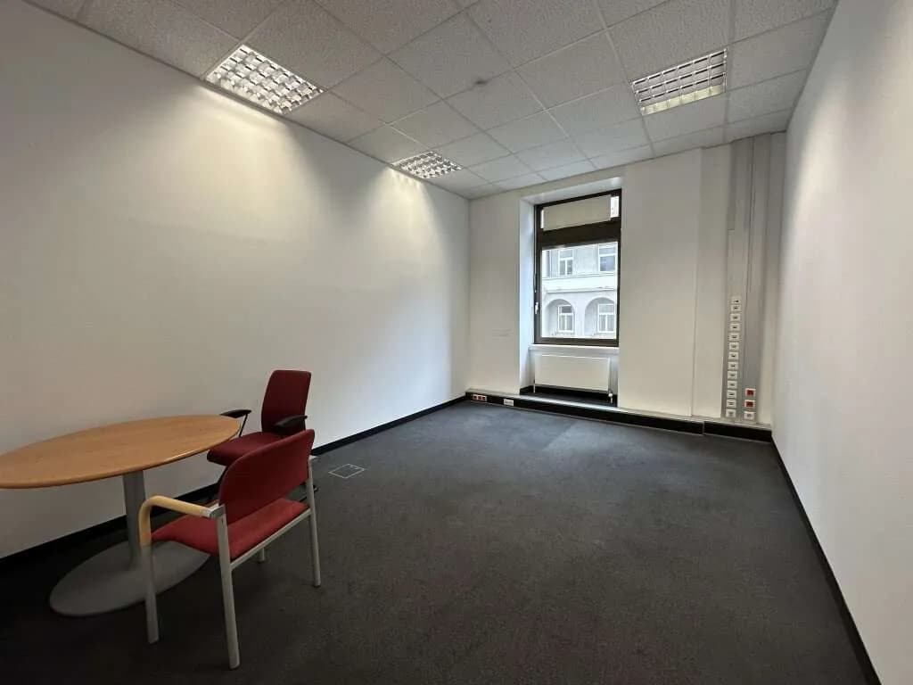 11-Zimmer-Gewerbeimmobilie mieten in Graz – 380 m², € 5.320 – Bild 12 von 16