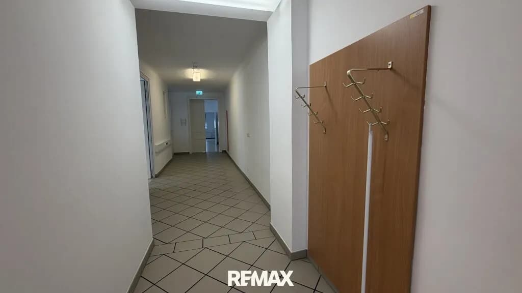 Gewerbeimmobilie mieten in Sankt Pölten – 351 m², € 4.571 – Bild 24 von 36