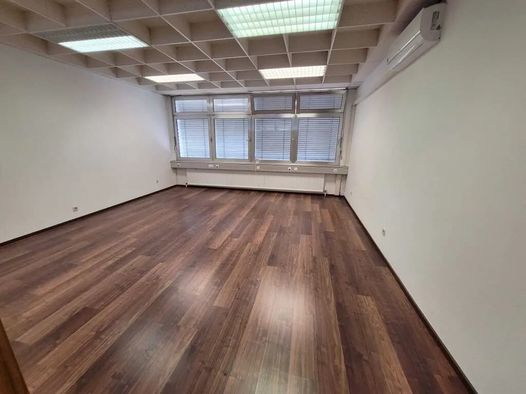 1-Zimmer-Gewerbeimmobilie mieten in Wien – 33 m², € 422