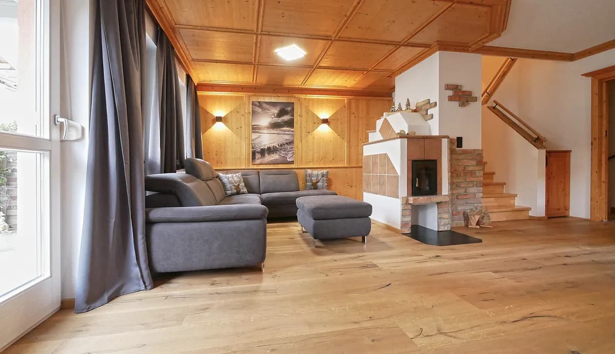 5-Zimmer-Haus kaufen in Kitzbühel – 150 m², € 990.000 – Bild 2 von 6