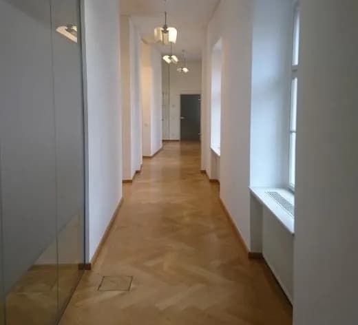 Gewerbeimmobilie mieten in Wien – 334 m², € 5.370